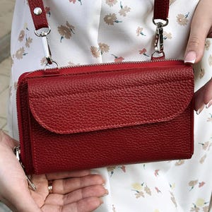 Personalisierte Leder Crossbody Geldbörse iPhone 16, 17 Pro Max Tasche, Prägung Schulter Geldbörse, Crossbody lange Karte Brieftasche, kleine Reißverschluss Handytasche