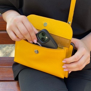 Pebbled Leather Crossbody iPhone Wallet Bag: RFID, Handmade, Personalized Small Travel Shoulder Purse