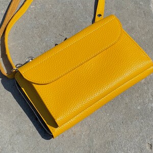 Leather Crossbody iPhone 15 16 17 Pro Max Wallet Bag, Travel Small Phone Bag, Crossbody Zip Leather Purse, Handmade Leather Shoulder Clutch