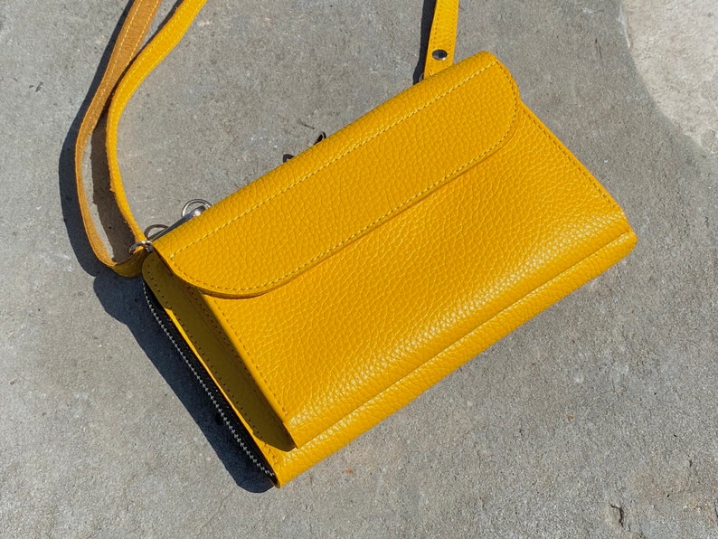Leather Crossbody iPhone 15 16 17 Pro Max Wallet Bag, Travel Small Phone Bag, Crossbody Zip Leather Purse, Handmade Leather Shoulder Clutch