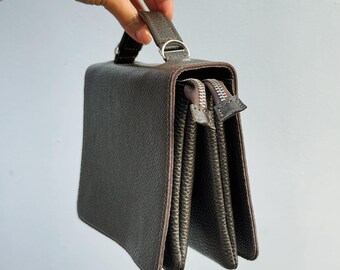 Handmade Pebbled Texture Leather Flap Purse: Personalized Embossed Portfolio Small Bag, RFID Card Slots