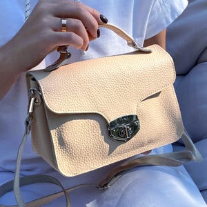 Kleine Abendtasche aus Leder mit oberem Griff für Ledies, Leder-Umhängetasche mit oberem Griff, Crossbody-Prägung Geldbörse, Mini-Schulterhandtasche
