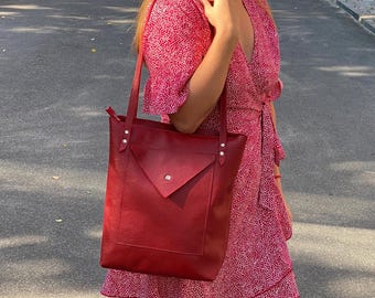 Borsa tote in pelle personalizzata e realizzata a mano con cerniera: borsa a tracolla in morbida pelle per tutti i giorni con lungo manico superiore.