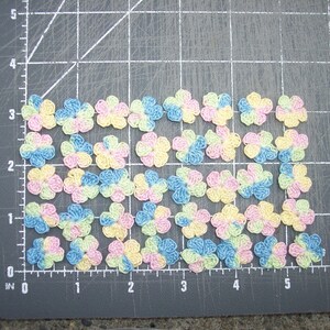 40 variegated pastel cotton thread crochet applique flowers 3353 image 2