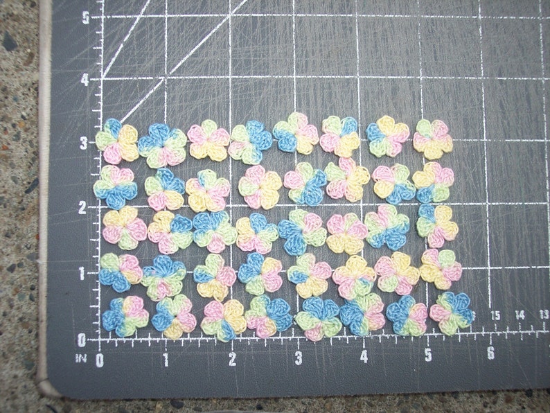 40 variegated pastel cotton thread crochet applique flowers 3353 image 2