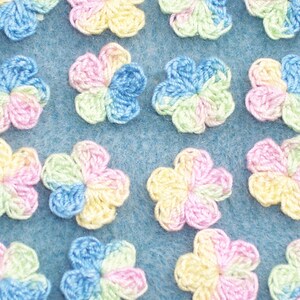 40 variegated pastel cotton thread crochet applique flowers 3353 image 5