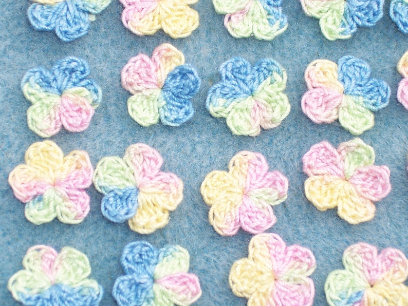 40 variegated pastel cotton thread crochet applique flowers 3353 image 5