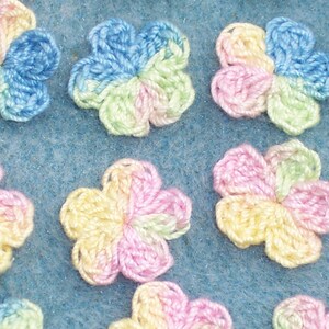 40 variegated pastel cotton thread crochet applique flowers 3353 image 4