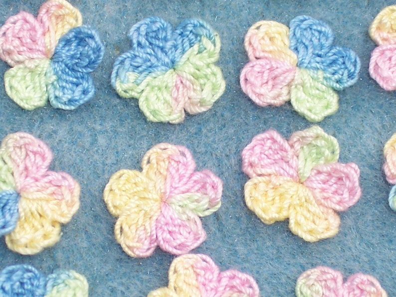 40 variegated pastel cotton thread crochet applique flowers 3353 image 4