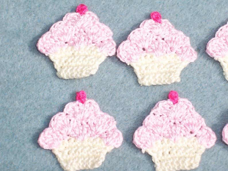 12 cotton thread crochet applique cupcakes with pink frosting 3329 image 4