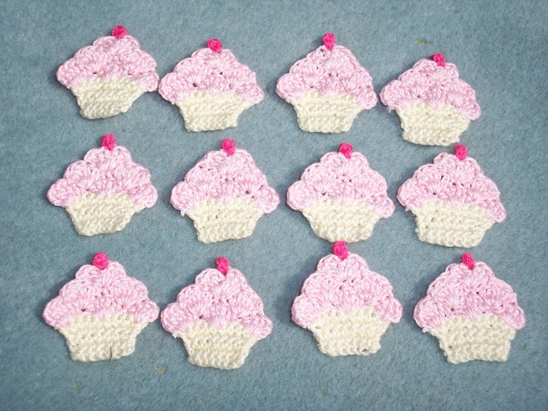 12 cotton thread crochet applique cupcakes with pink frosting 3329 image 2
