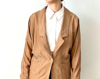 Blazer de seda vintage dos anos 80 | Tamanho médio feminino, marrom-claro, modelagem oversized, leve, fino e solto