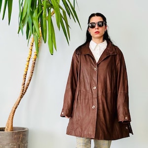 Manteau en cuir marron midi A-line vintage des années 90 / veste par Peter Hahn, taille XL / 20 UK