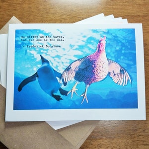 Carte de voeux littéraire poulet - Frederick Douglass ; Nous sommes différents comme les vagues, mais nous ne faisons qu'un comme la mer