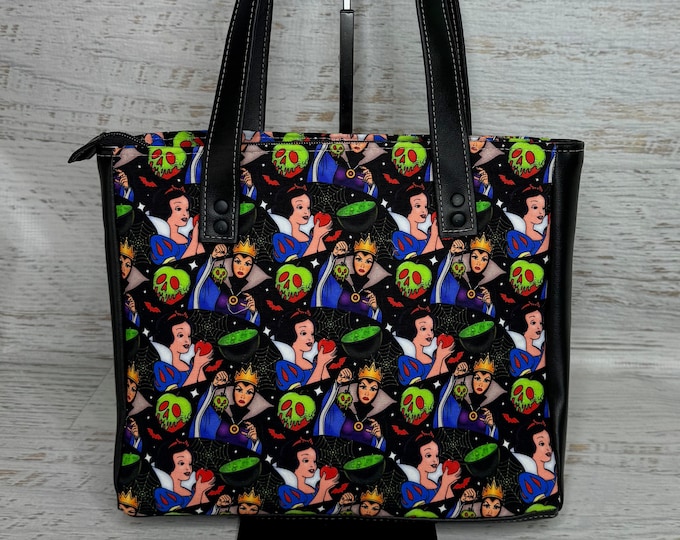 Poison Apple - Shoulder Bag - Spooky - Evil Queen - Snow White - Halloween