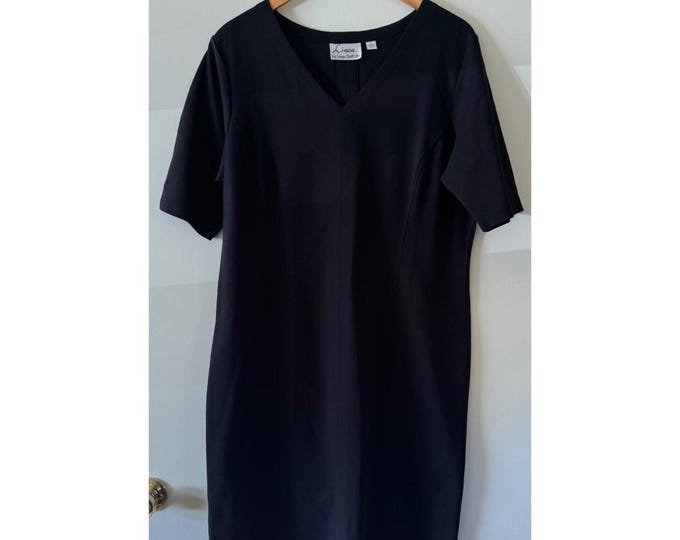 Linea by Louis Dell'Olio Black short sleeve v neck stretch knit dress size L