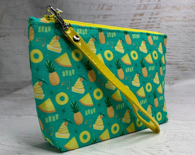 Pineapple Party - Clutch - Zipper Pouch - Wristlet - Travel Bag - Tiki - MCM - Hawaiian Print - Mid Century Modern- 70s Hawaiian
