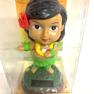 Solar Hula Doll - Keiki Hula Bobble Head - Moves and wiggles under bright light or sunlight