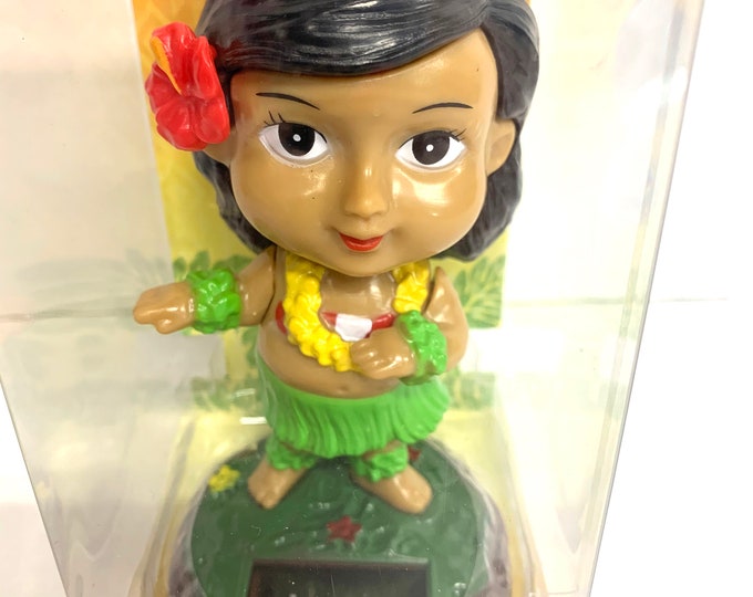 Solar Hula Doll - Keiki Hula Bobble Head - Moves and wiggles under bright light or sunlight