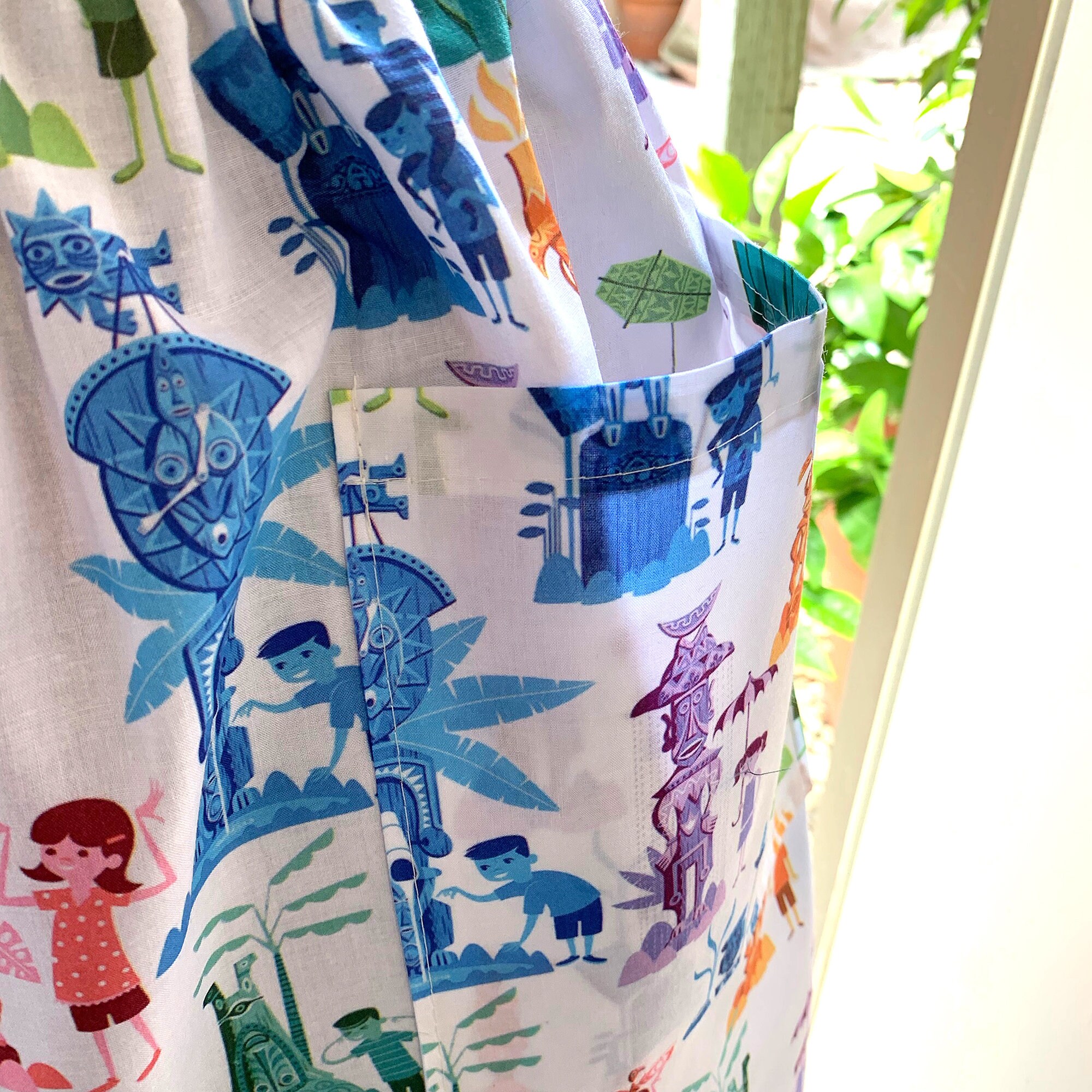 Half Apron - Vintage Pin Up Skirt Style - Tiki Room