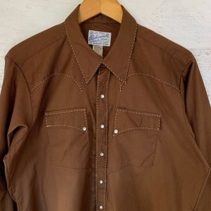 Vintage 80s Men's Brown with White Top Stitch Long Sleeve Western Shirt Long Tail size 48 Tall 17-35 XL Rockmount Tru-West Ranchwear