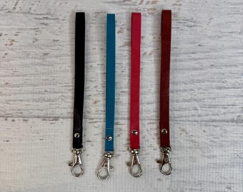 Correa de muñeca - Lote al por mayor - Venta al por mayor - Vinilo - Cierre de pinza de langosta plateado - Para teléfonos o bolsos - Se fija a una cremallera - Dijes para bolsos