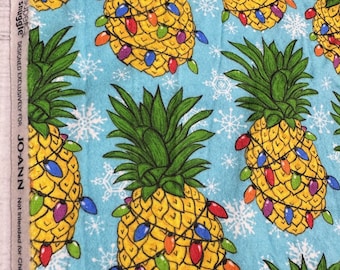 Remnant Fabrics | Christmas Pineapples Holiday Cotton FLANNEL