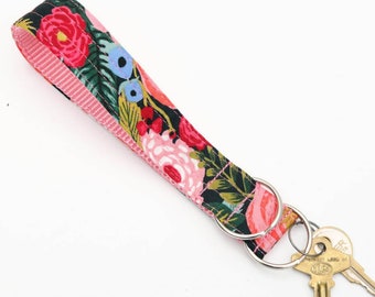 Llavero con estampado JULIET NAVY / Lona de Rifle Paper Co. / Llavero de pulsera / Llavero floral que combina con tu perro