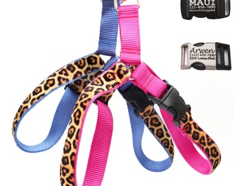 LEOPARD VELVET Easy On Arnés de perro con hebilla grabada con láser personalizado / Arnés para perros personalizado / Halter para perros de moda / Estampado de leopardo