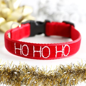 HoHoHo Red Velvet Dog Collar - Collier de Noël - Brodé à la main - Collier Chien de Noël - Collier Père Noël