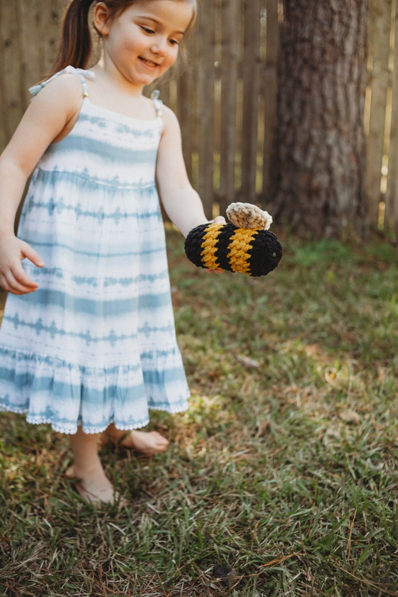 Crochet Bee PATTERN, Beginner Friendly, Insect, Quick Pattern, Beginner Friendly. image 4