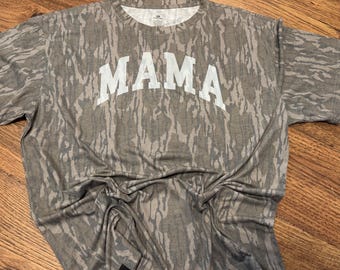 Camisa Mossy Oak – Camiseta con estampado de camuflaje Mama – Unisex adulto