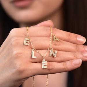 Collar con letra y piedra Swarovski blanca, collar con inicial personalizado
