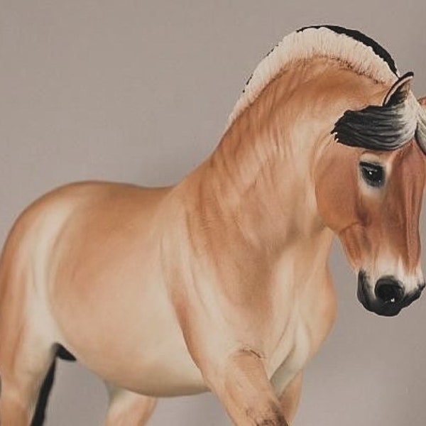 Modèle de cheval personnalisé peint à la main