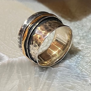 Ring Spinner Silver gold ring wedding band unisex band meditation ring hammered band Stay on your mind R1026GB image 2