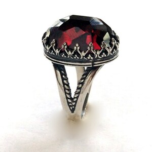 Granatring ∙Ädelstensring ∙ Gåva till fru ∙ Kronring ∙ Födelsestensring ∙ Statementring ∙ Silverring ∙ Boho ring - Min första kärlek R2058 bild 3