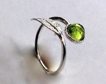 Twig ring, leaf ring, peridot ring, gemstone ring, silver ring, branch ring, nature ring, dainty ring, toe ring - Gone with the wind R2062-2