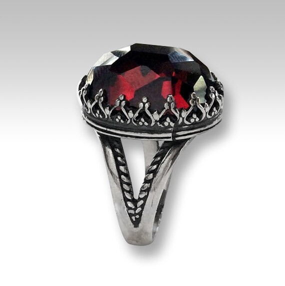 Garnet ring ∙Gemstone ring ∙ Gift for wife ∙ Crown ring ∙ Birthstone ring ∙ Statement ring ∙ Silver ring ∙ Boho ring - My first love R2058
