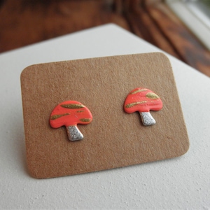 Boho Mushroom Stud Earrings - Hand Painted Modern Art Mushrooms - Everyday Mod Post Earrings - Vintage Tiny Toadstool Earrings Jewelry Gift