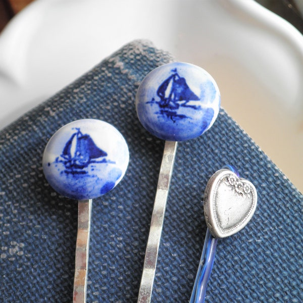 Voilier Barrette Set - bouton coeur vintage + Delft Blue Boat Cabochon Barrettes - Silver Heart Hair Accessoire / Bobby Pins Eco Gift