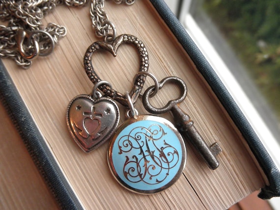 Collier Vintage Avec émaux Bleus - Occasion - Bijou Fantaisie Rétro