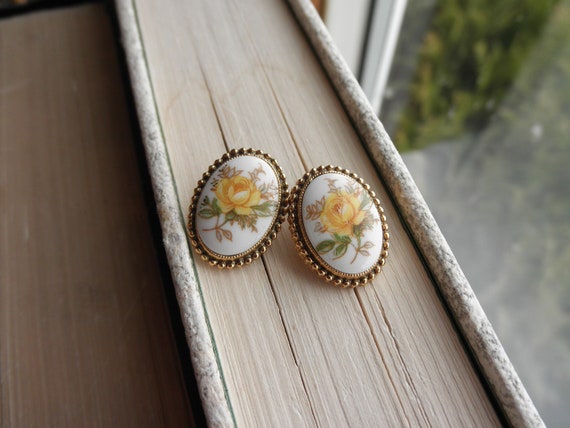 Rose Stud Earrings - Vintage Yellow Roses Stateme… - image 4
