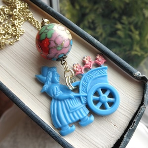 Vintage Zelluloid Blumen Warenkorb Lady & Big Floral Cloisonne Perle Legierung Charme Halskette Retro Emaille Blumen Anhänger Schmuck Geschenk