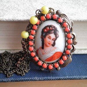 Vintage Cameo Necklace - Painted Lady Porcelain Cameo Pendant / Brooch - Retro Bust Portrait Pendant - Long Chain Cameo Jewelry Gift For Her