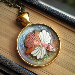 Orchid Charm Necklace - Vintage Flower Pendant - Cloisonne Floral Art Everyday Jewelry Gift - Enamel Lily Boho Flower Necklace Eco Gift