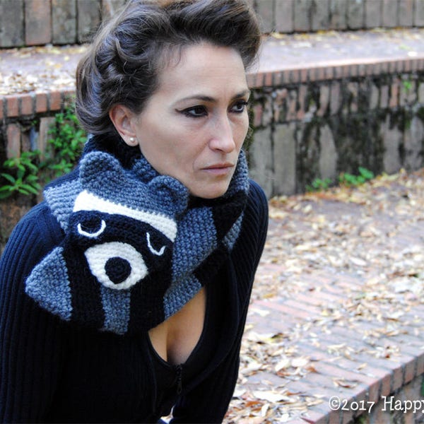 CROCHET PATTERN - Sleepy Raccoon Neck warmer - measure: children (5/10), teenagers/adults