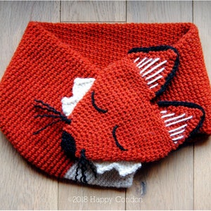 CROCHET PATTERN - Sleepy fox neck warmer