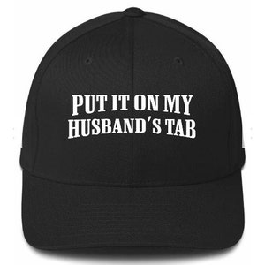 Póngalo en los sombreros de la pestaña de mi esposo, póngalo en la gorra de béisbol con estampado de la pestaña de mi esposo, póngalo en las gorras de la pestaña de mi esposo, sombrero de pareja de novias
