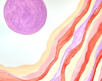 Könnte beinhalten: Abstrakte Aquarellmalerei mit einem großen lila Kreis in der oberen linken Ecke und einer Reihe von wellenförmigen, sich überlappenden Linien in Rosa-, Orange- und Gelbtönen in der unteren rechten Ecke.