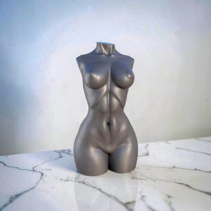 Torse féminin aux courbes généreuses, sculpture de buste, moule en silicone pour bougies, savons, plâtre, résine, décoration corporelle minimaliste, moule esthétique. image 2
